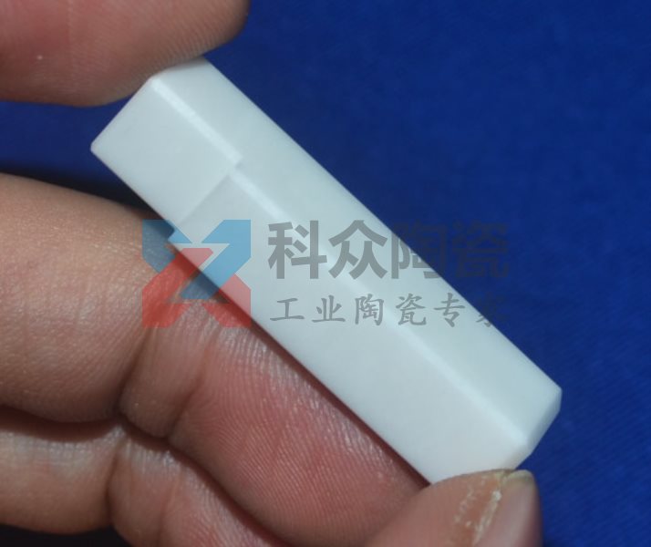 氧化鋯陶瓷在工業上會逐漸取代氧化鋁陶瓷嗎？